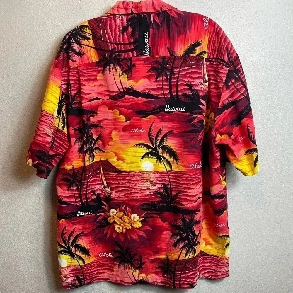 VINTAGE Hawaiian Button Up Shirt. Made in Hawaii.‎ 
Size: XL - Picture 3 of 9